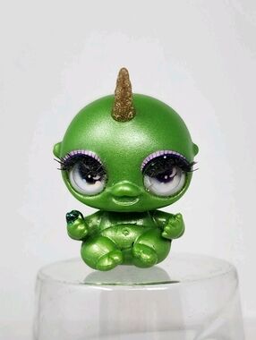 ✨MGA Poopsie Rainbow High Fantasy Friends Green Alien Mini Doll Sparkly Critters